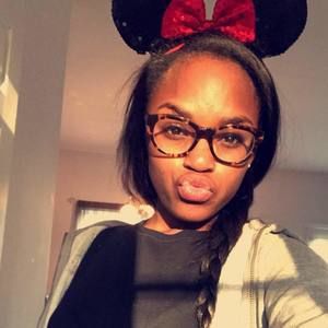 Meet your Posher, Devin